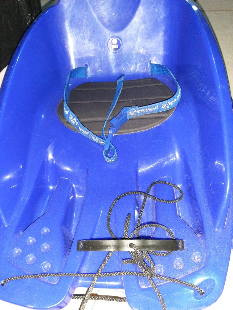 Sanie plastic Alpen Gaudi, husa termoizolanta noua  inclusa