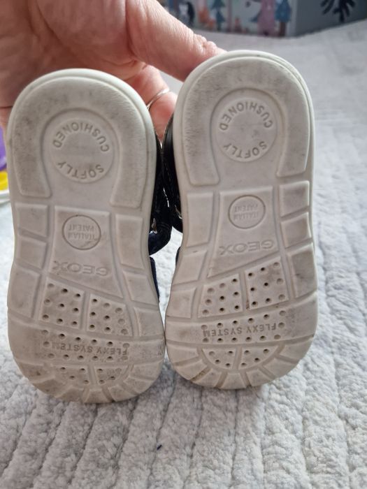 Бебешки сандали geox