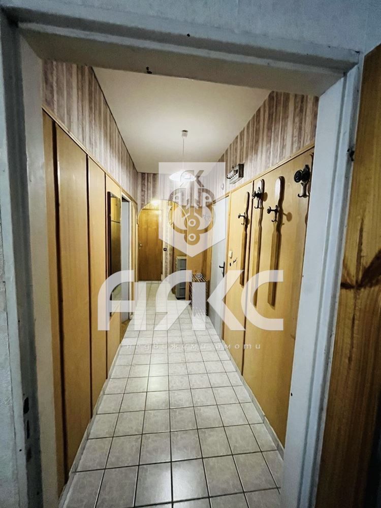 Двустаен обзаведен апартамент в кв. Дружба 2