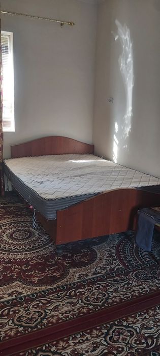 Spalni divan sotiladi. Faqat divan matrasi alohida sotiladi