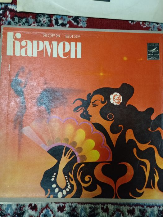 Продаю пластинки виниловые,цена договорная,недорого.