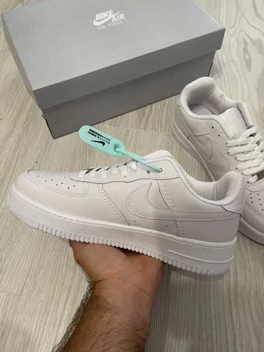 Adidasi Unisex Nike Air Force 1 Alb