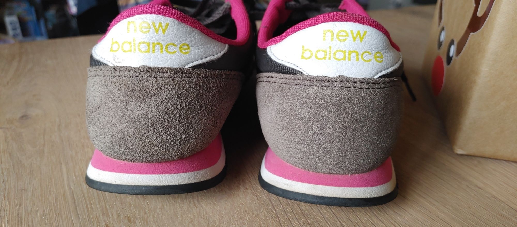 Tenisi originali brand New Balance, femei, mărimea 38