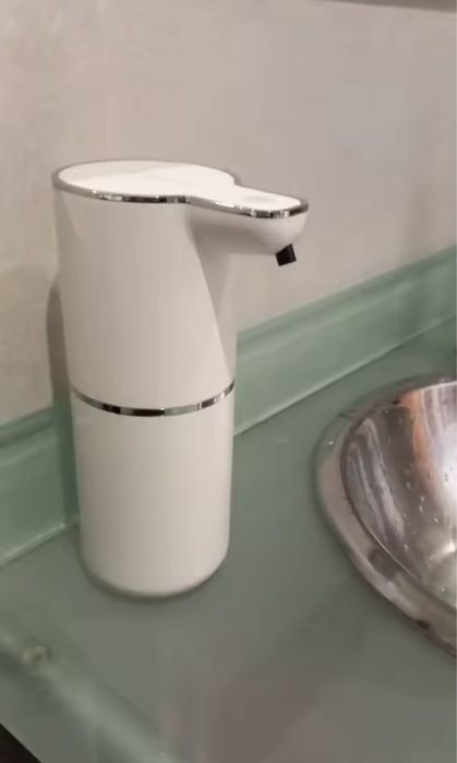 Dispenser automat sapun lichid