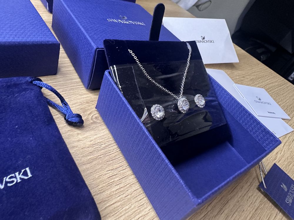 Set Swarovski colier si cercei angelic argintiu