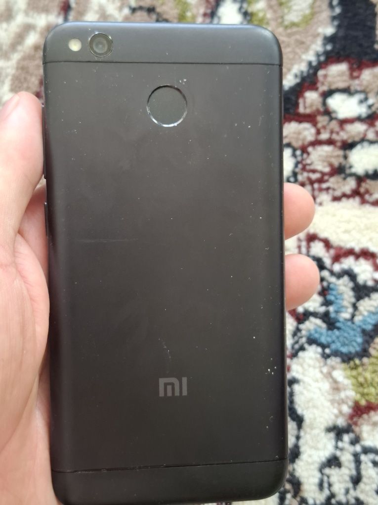 REDMI 4X  Xotira 32GB sotiladi 550000