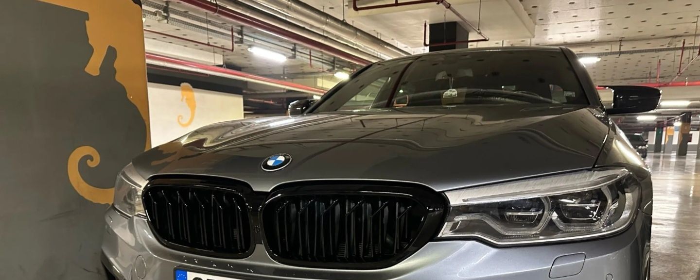 Grila-Dubla-M5-Facelift-Upgrade-Negru-Lucios-Bmw-Seria-5-G30-2017-2019