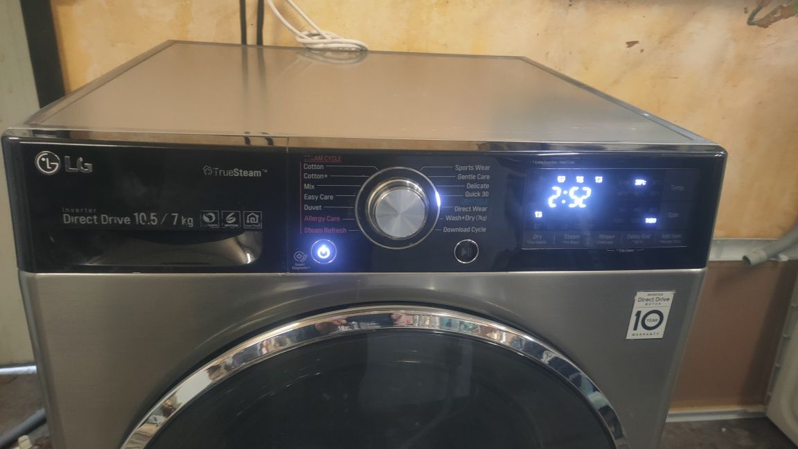 Пералня със сушилня LG 10,5/7 кг.+ гаранция