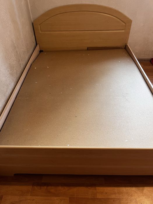 Кровать двухместная