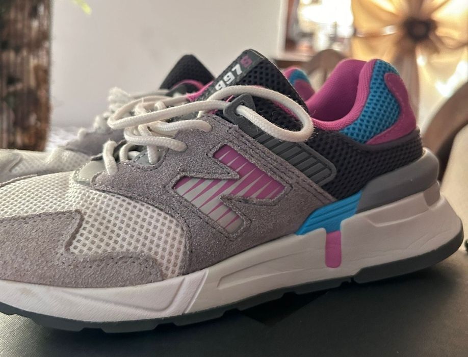 Sneaker New Balance  - marimea 33 în stare  f buna