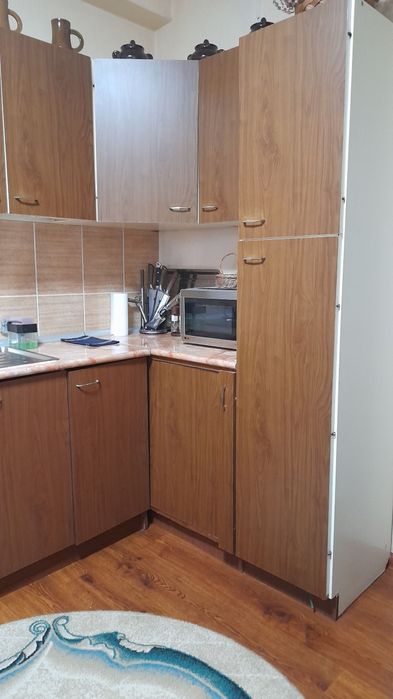 Кухонный гарнитур (карты нет, только наличным расчетом)