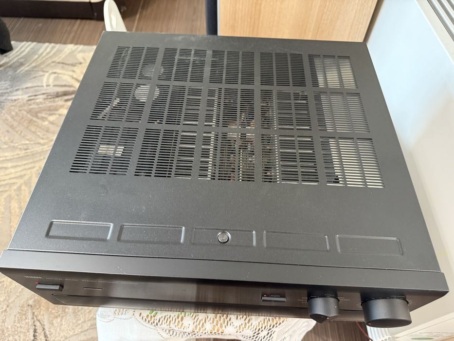 Yamaha AX-1070 Топ