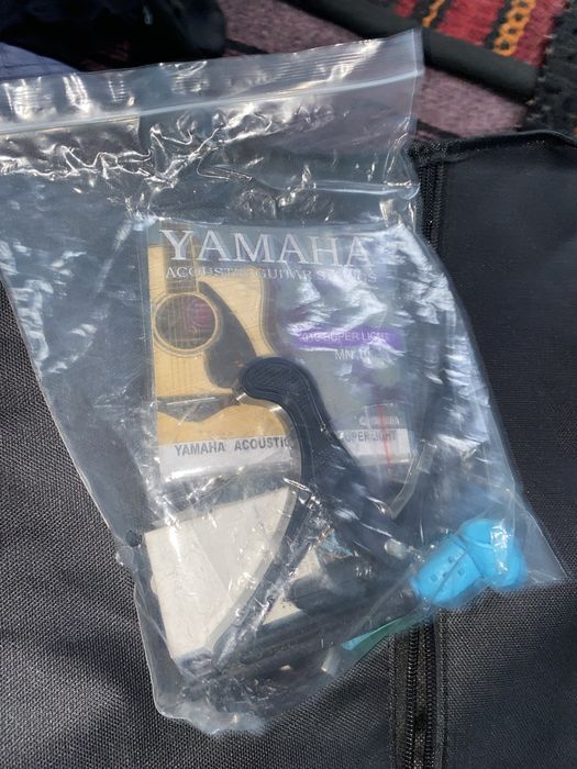 Gitara sotiladi arzon