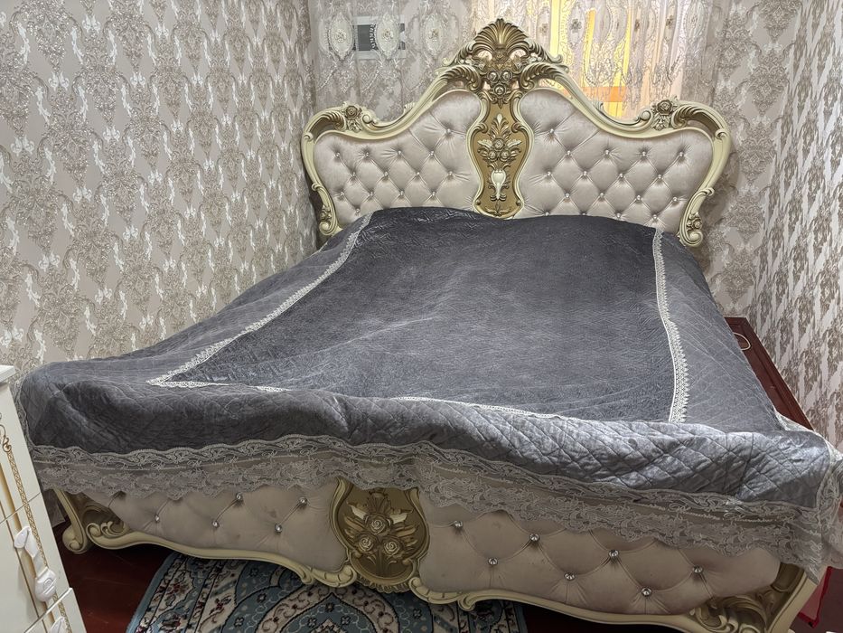 Продам спальный гарнитур Кристина