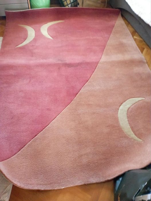 Продавам килим и пътека комплект