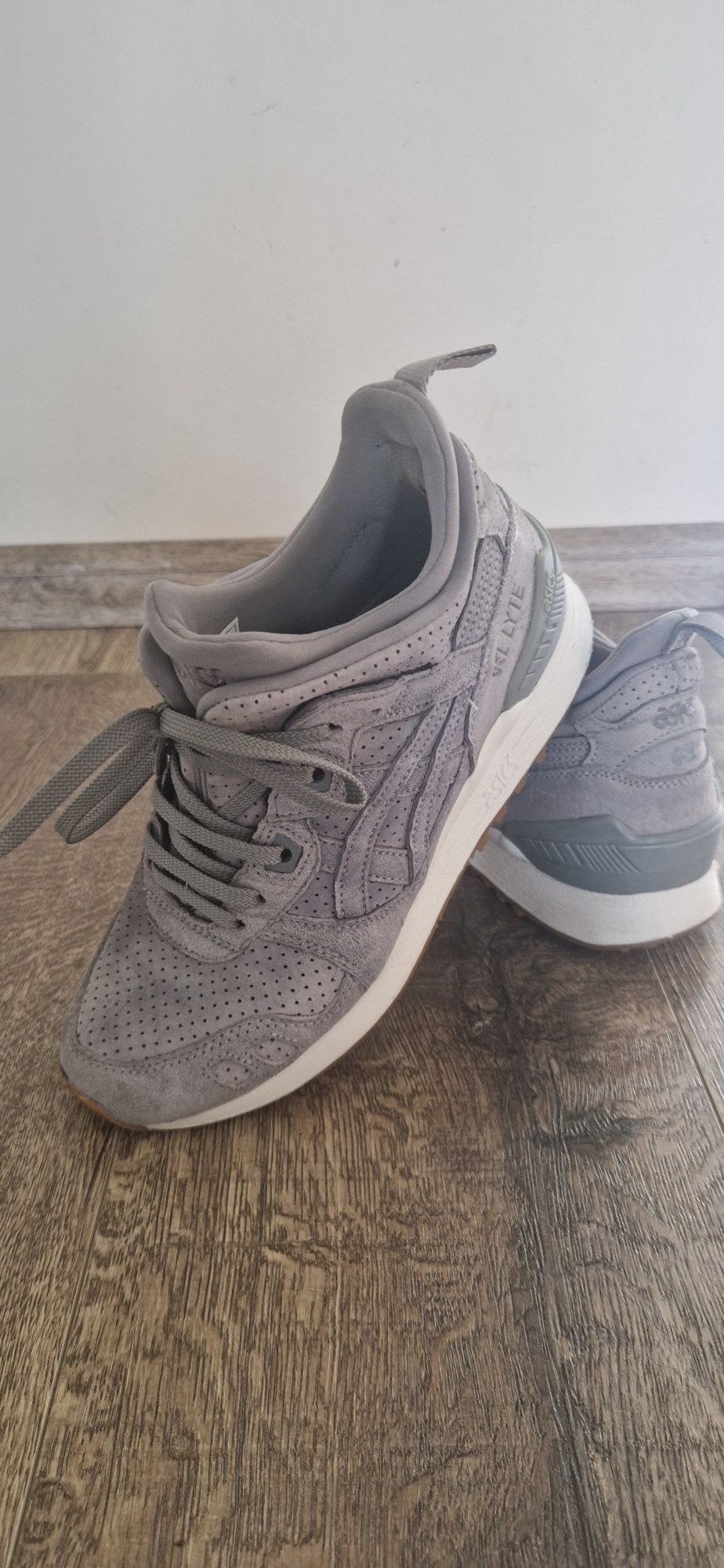 Спортни обувки "Asics"