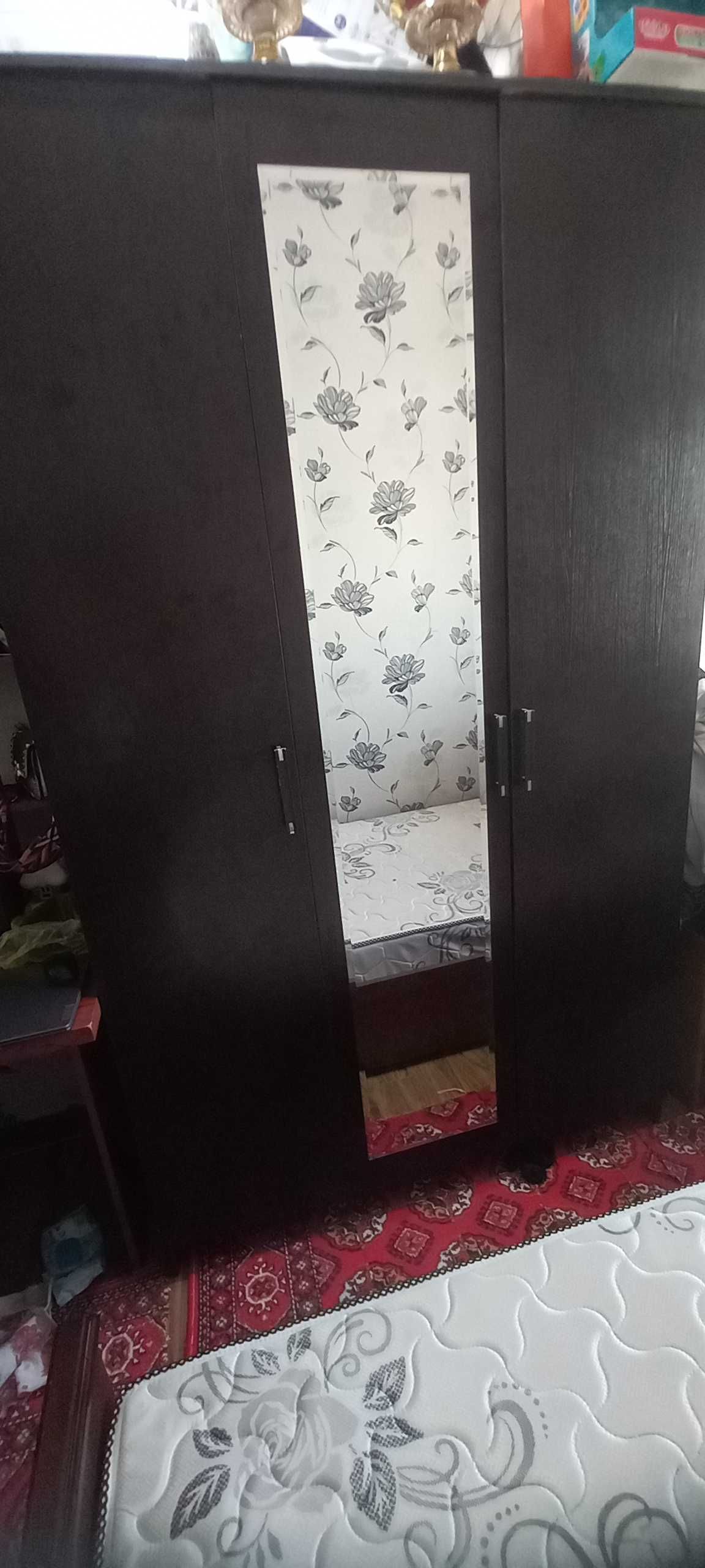 Продаётся шкаф хорошего качества