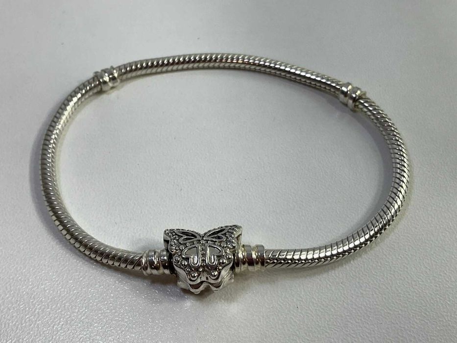 Гривна Пандора|Pandora