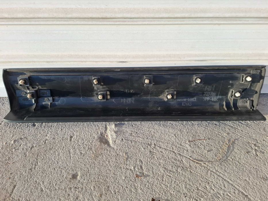 Декоративна лайсна за задна дясна врата за Mazda CX 5 след 2017