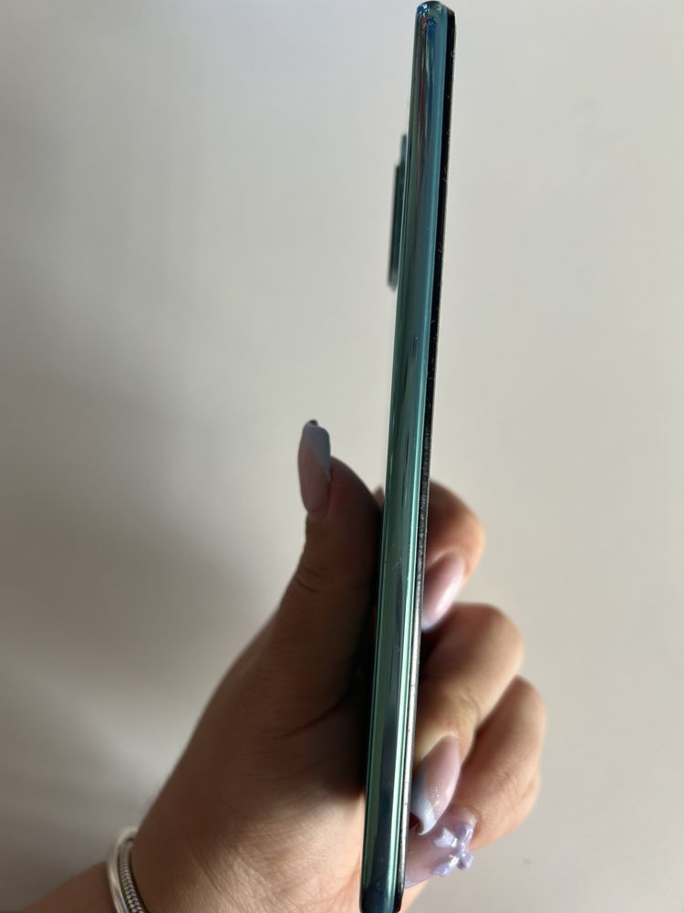 Телефон Xiaomi Mi11 lite