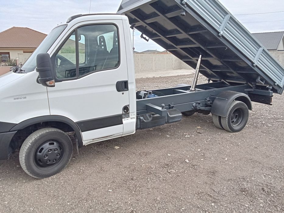 Iveco basculabil pe 3 parti