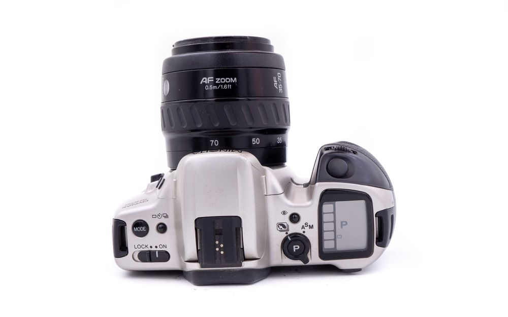 Aparat foto film DYnax 500si cu obiectiv 35-70mm