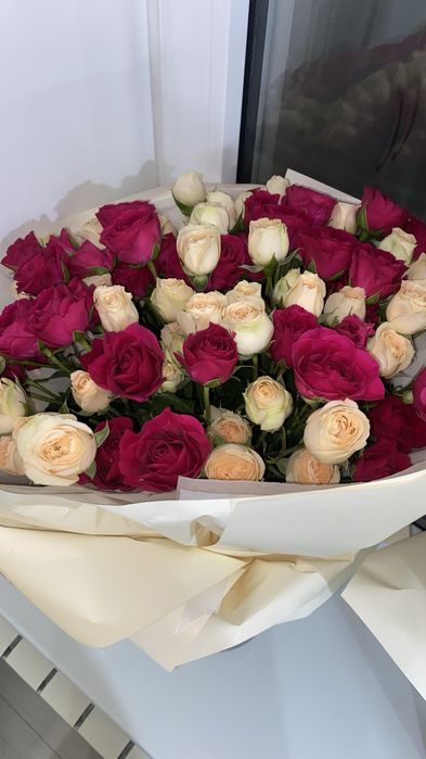 продаю цветы из кустовых роз