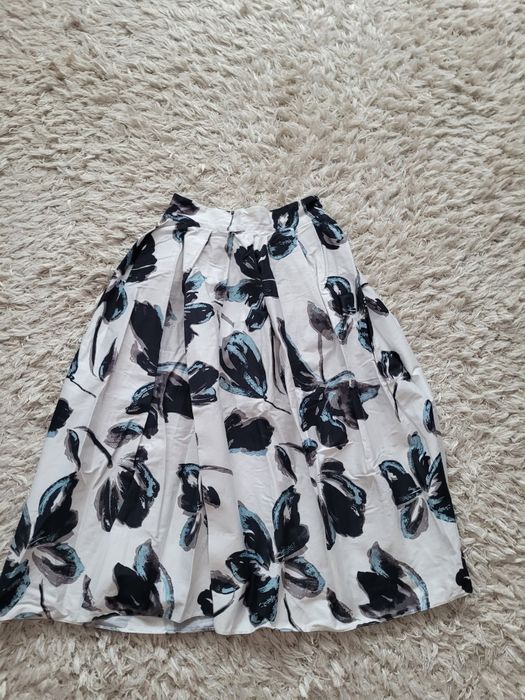 Fusta +un top marime Xs