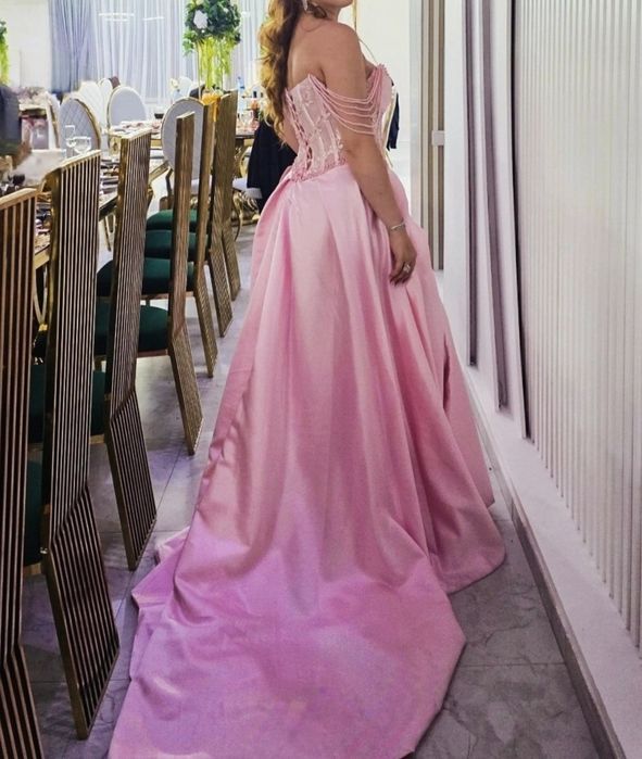 Rochie de seara roz