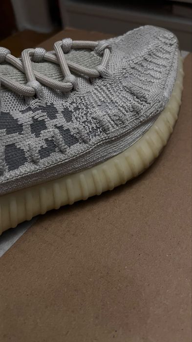 Sigilat Yeezy 350 V2 CMPCT 45 1/3