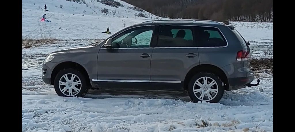 Vând  VW Touareg 2.5 TDI