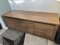 Comoda din Stejar cu 3 usi. 130 x 43 x 48