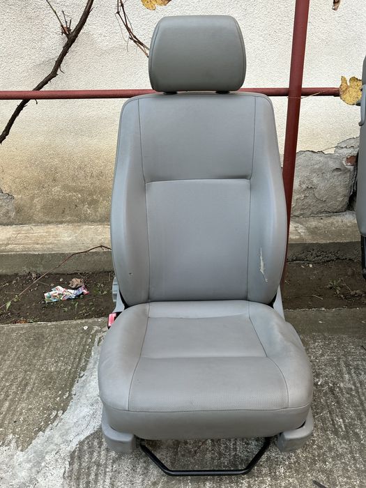 Scaun Sofer Volkswagen Caravelle Transporter T5 T6