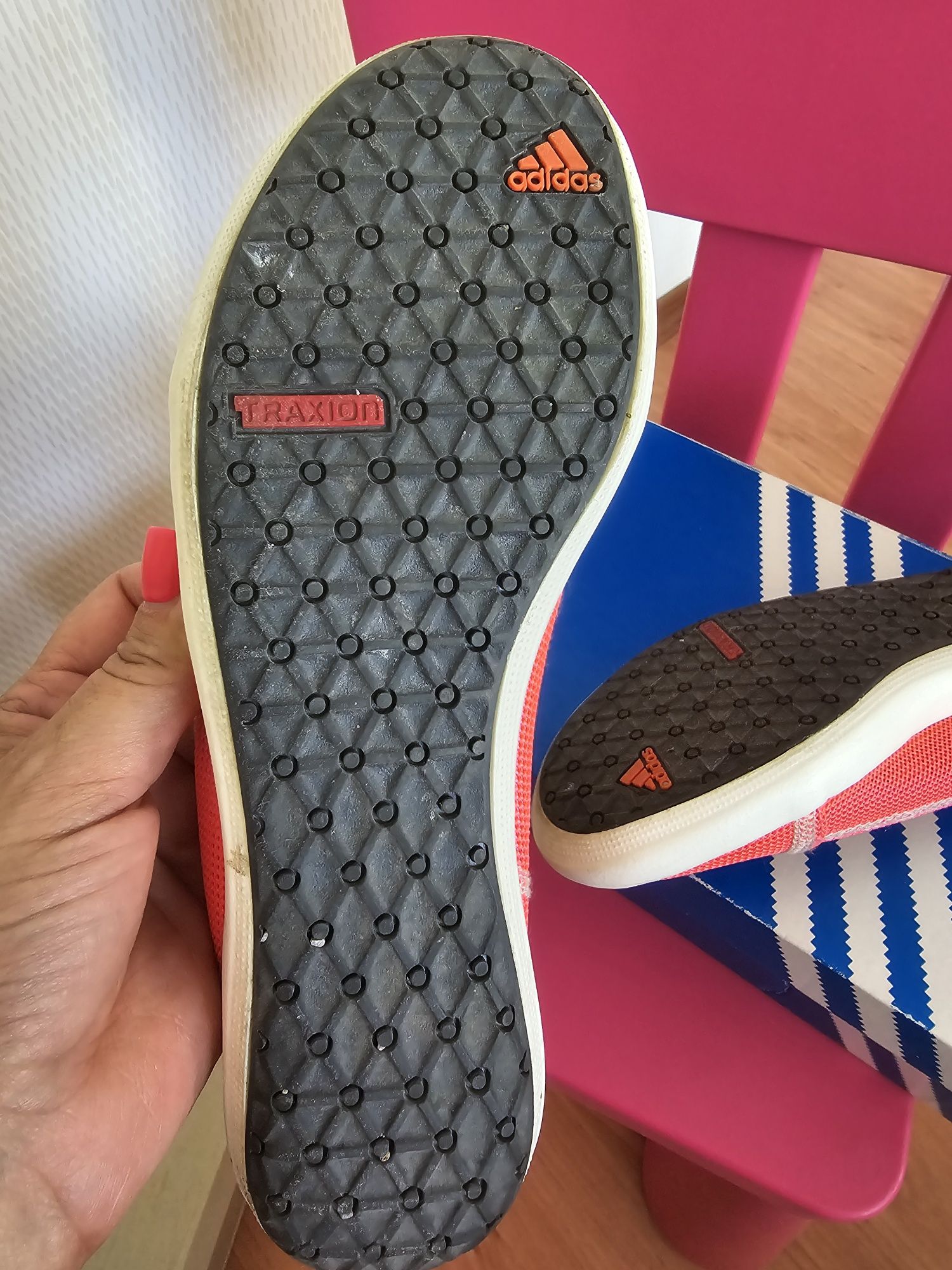 Обувки за лятото Adidas