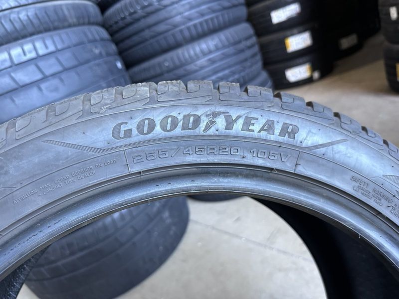 255/45/20 GOODYEAR 4бр