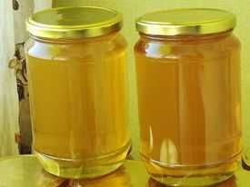 Пчелен мед от акация и от липа