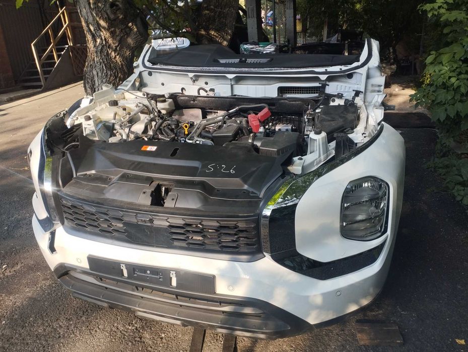 Бампер фары аутлендер 4