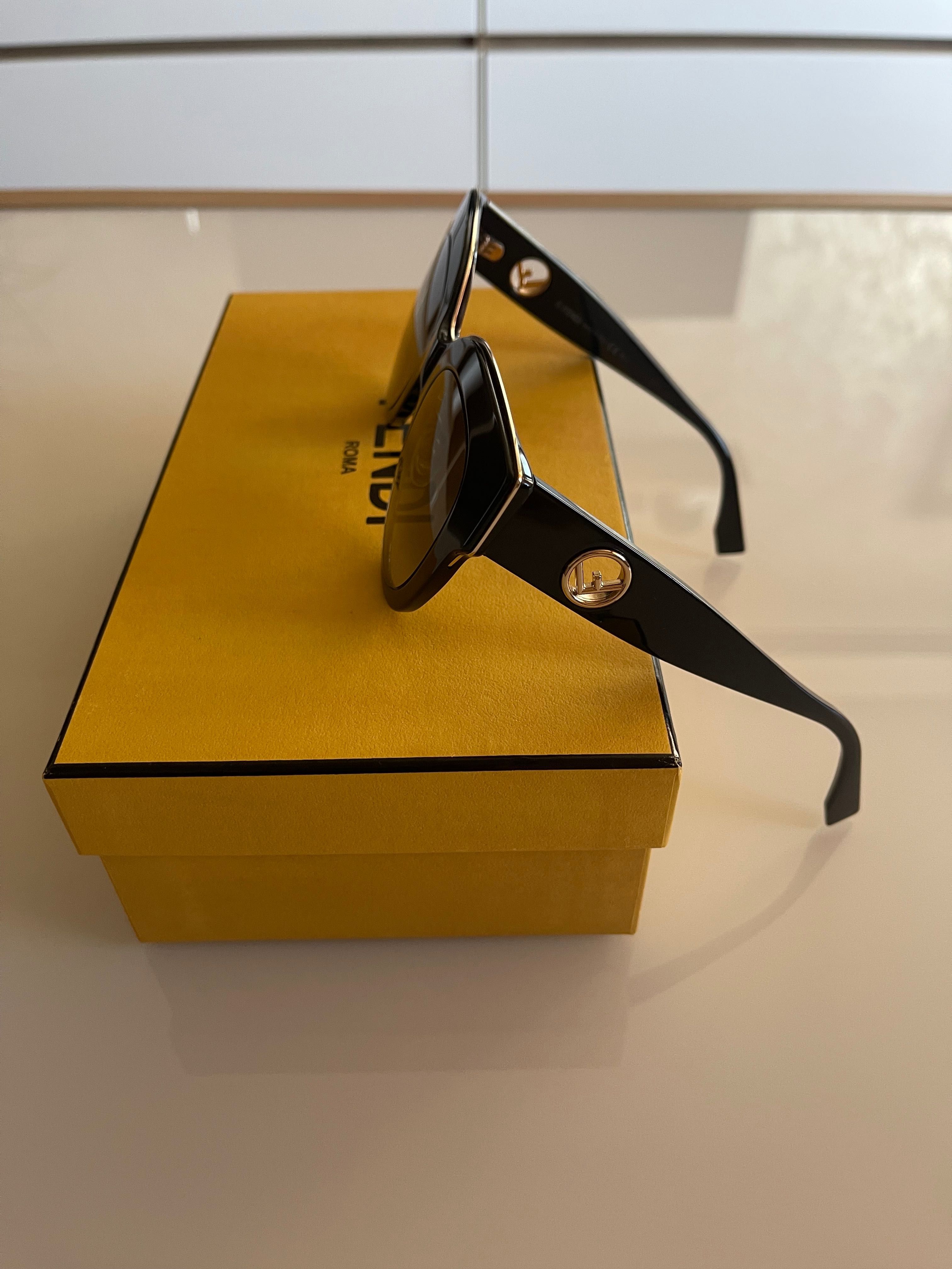 Слънчеви очила FENDI