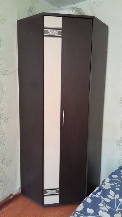 Продам  плат. шкафы шоколоад 15 т и коричневый 5 т