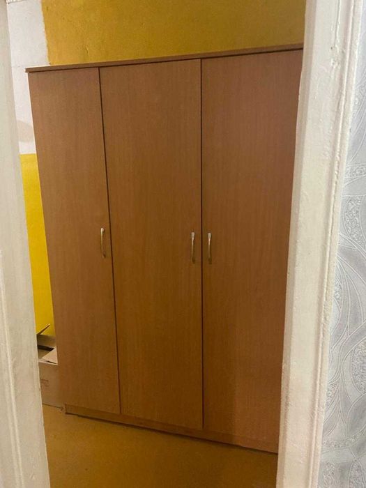 шкаф плательный, можно для комнаты или коридора