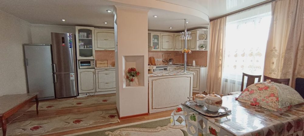 Кирпичный дом из 6 ти комнат в Красном Камне