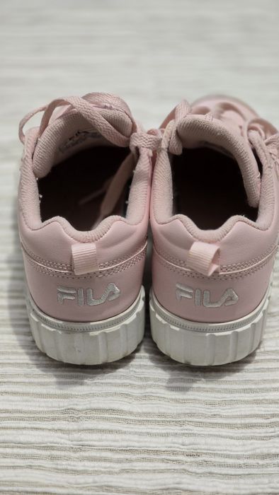Adidasi Fila fete