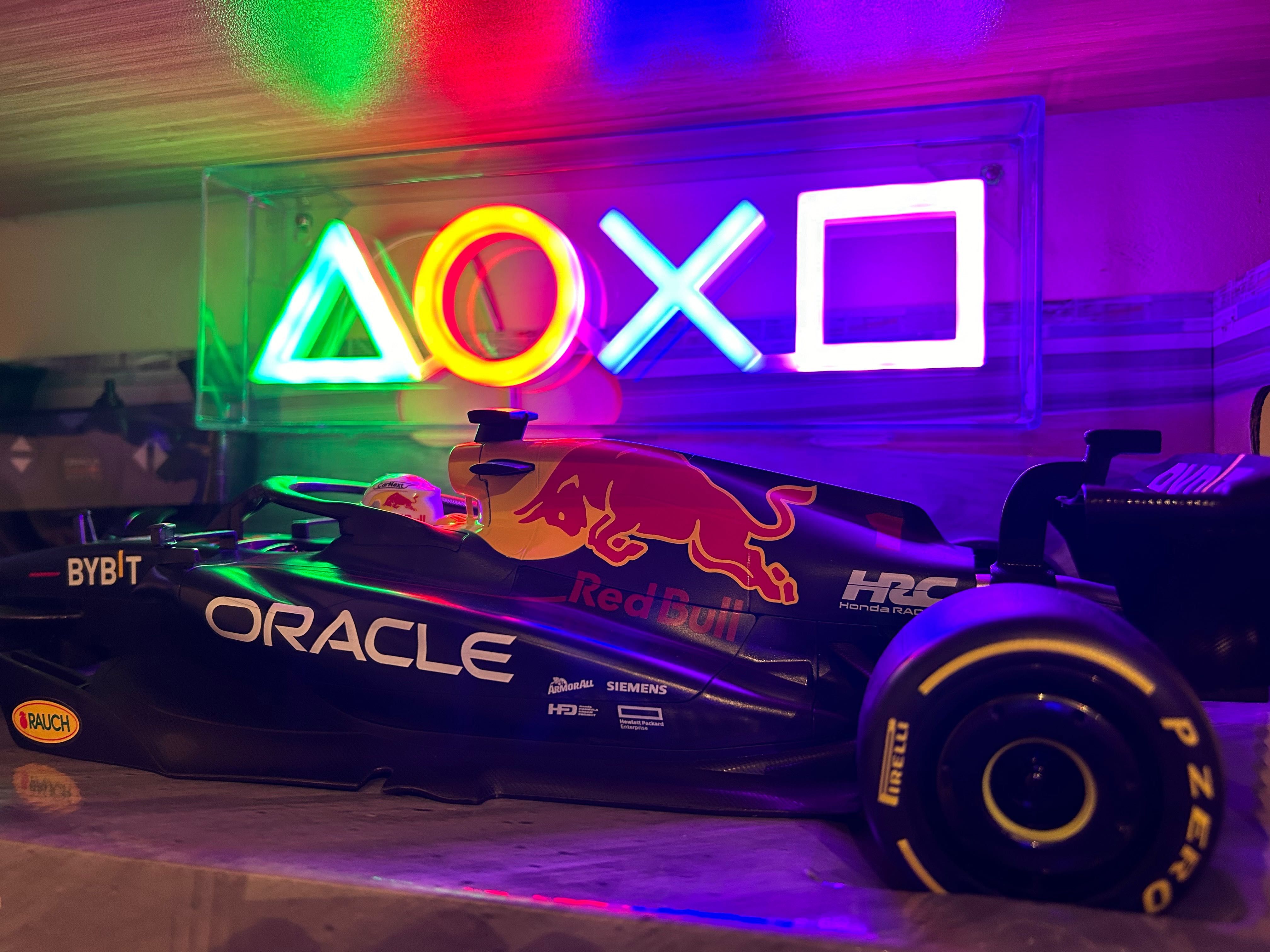 Red Bull Racing RB18