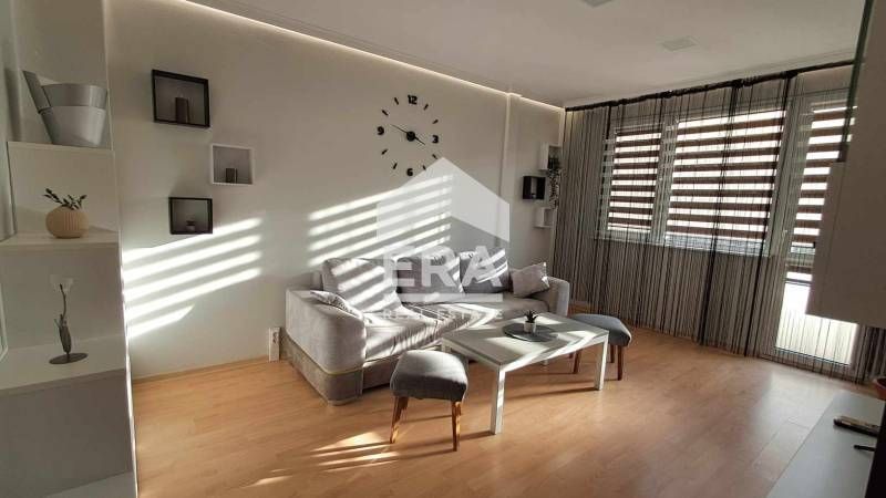 Дава се под наем Четиристаен апартамент в Варна, Трошево - 86 кв.м за 562 € - Снимка #1