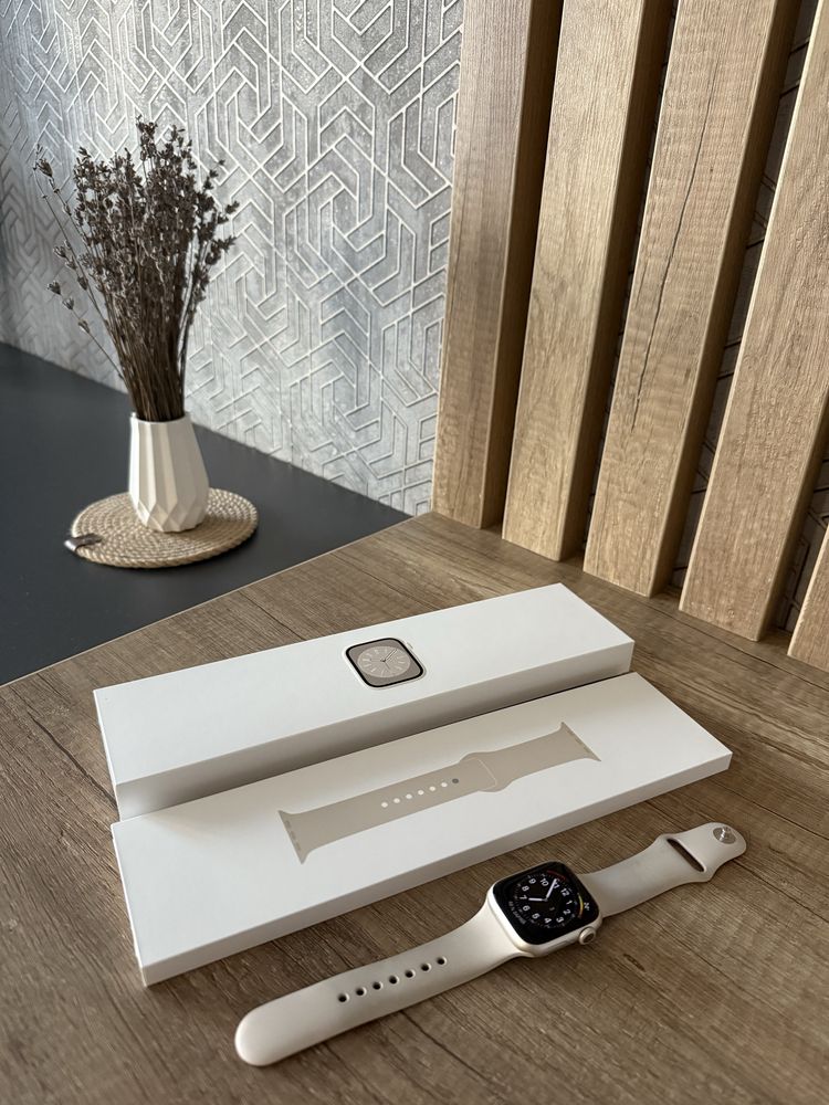 Продам apple watch 8 42 mm