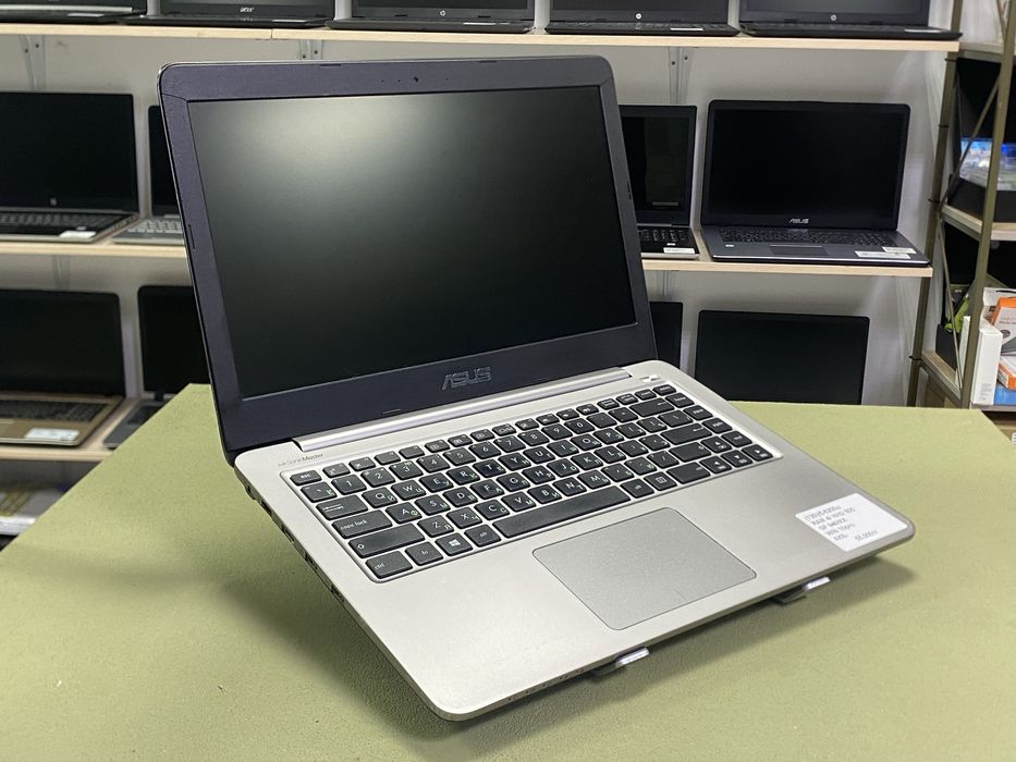 Ноутбук Asus i5-6200u/ 4gb/ 500gb/ gf 940mx  акб не держит