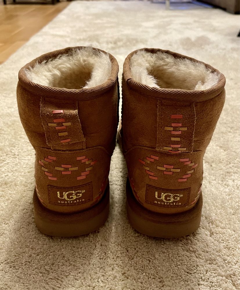 UGG scurte camel autentice