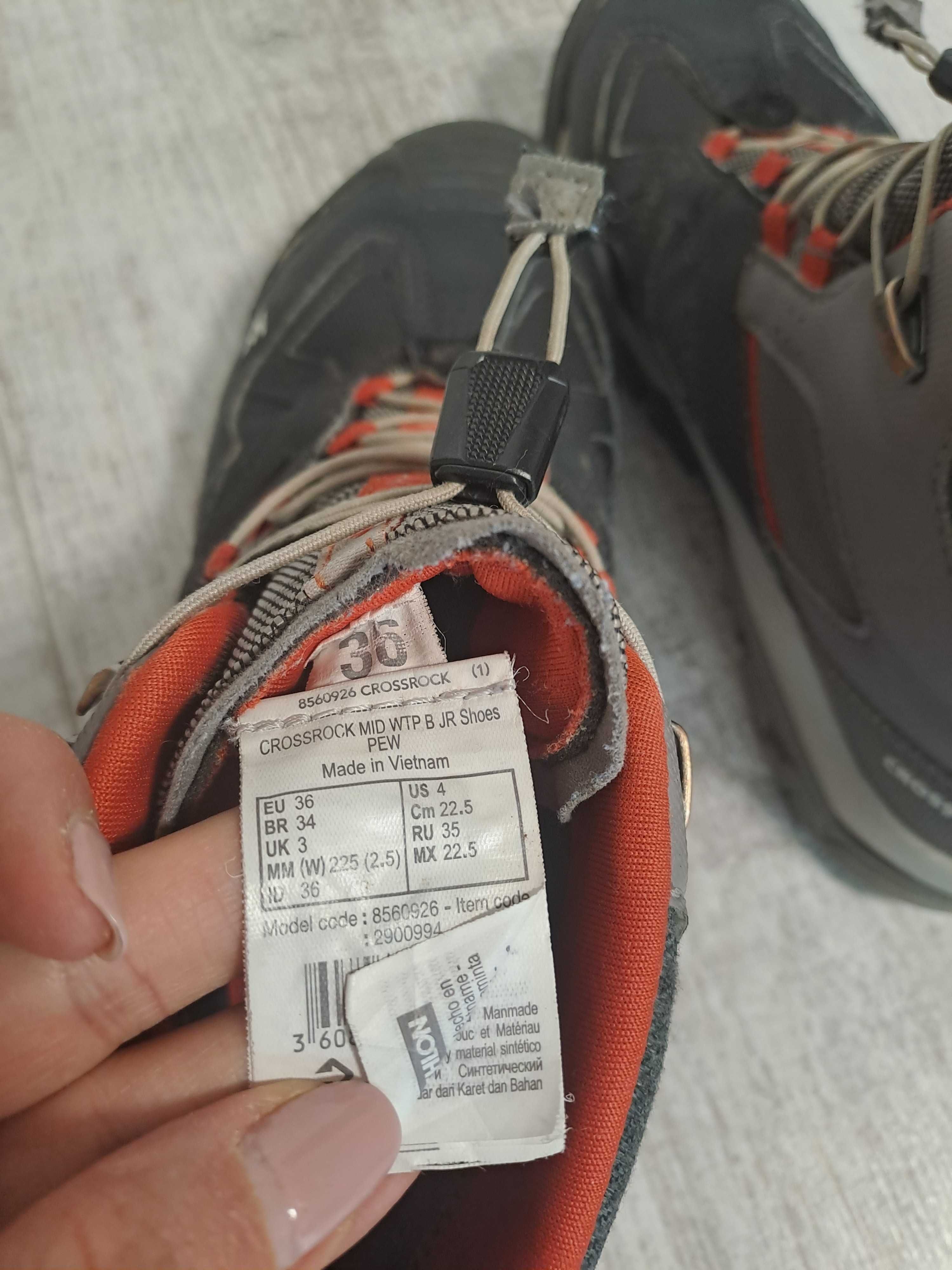 Bocanci impermeabili copii Quechua 36