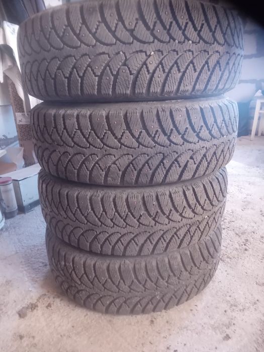 Продам 205/60/16