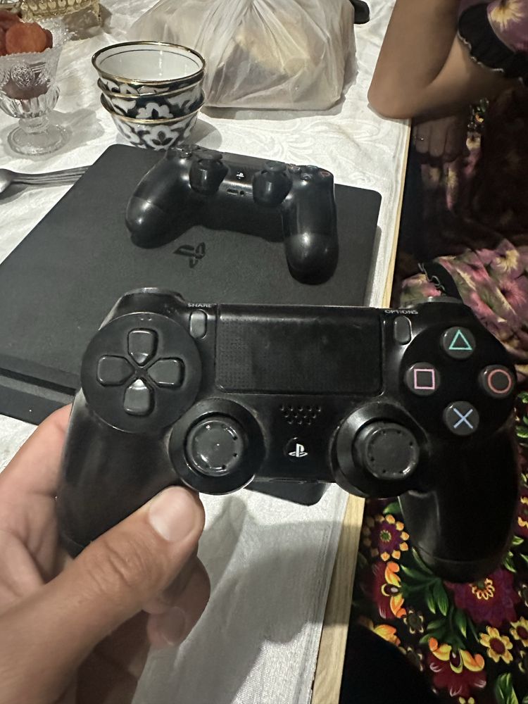 Playstation 4 1 terrabayt